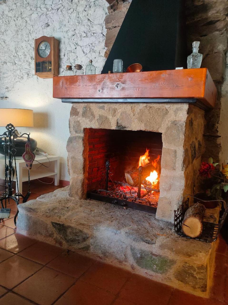 Casa Rural El Horno De La Aldegueela Torrecaballeros Kültér fotó