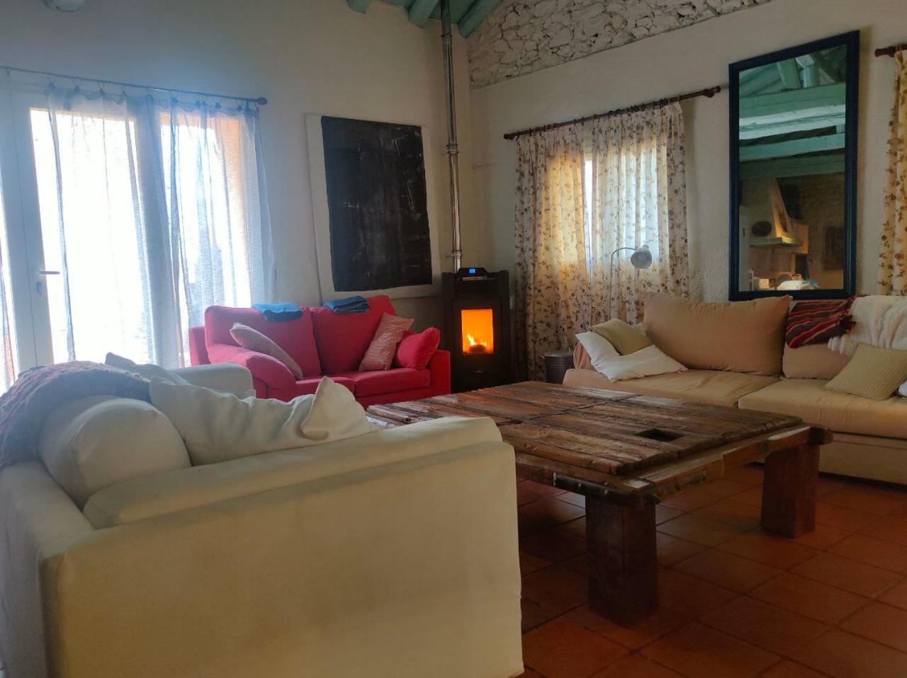 Casa Rural El Horno De La Aldegueela Torrecaballeros Kültér fotó